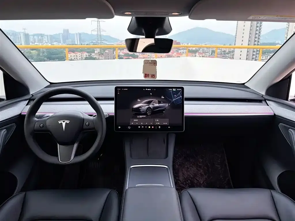Tesla Model Y — фото 6