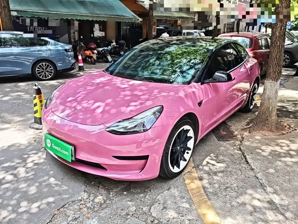 Tesla Model 3 — фото 1