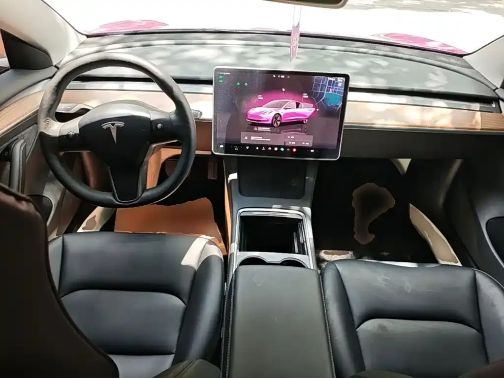 Tesla Model 3 — фото 2