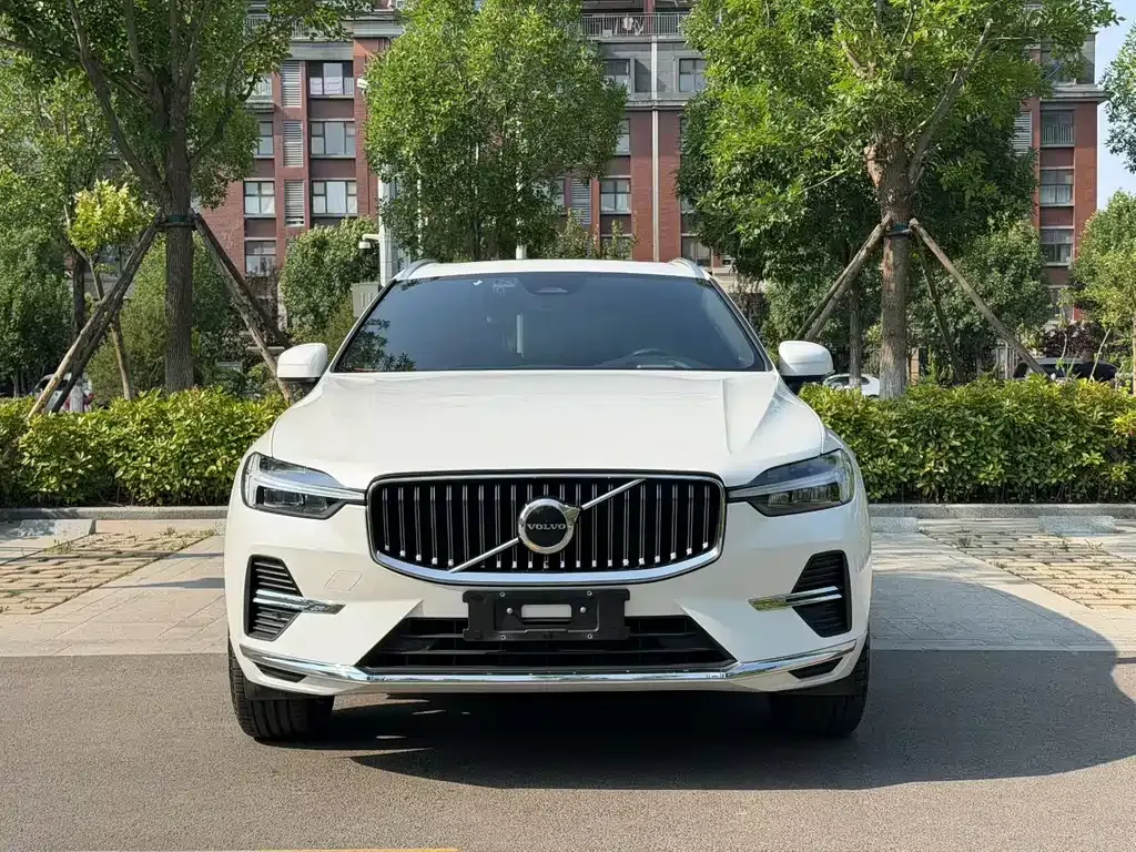Volvo XC60 — фото 6