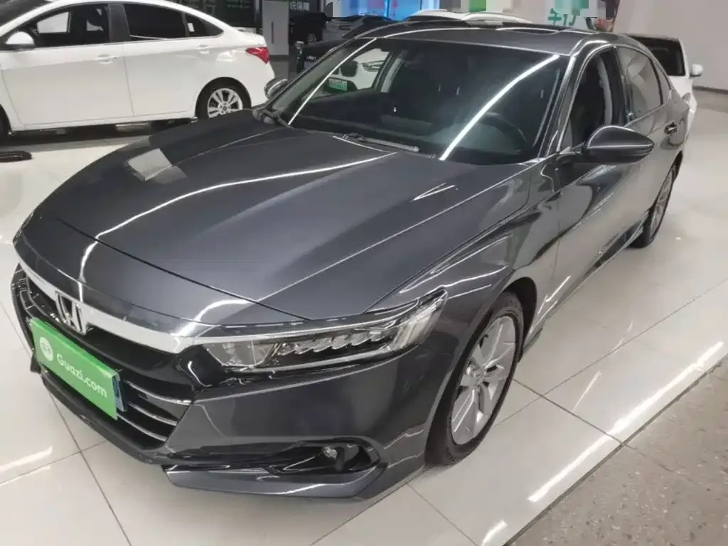 Honda Accord — фото 1