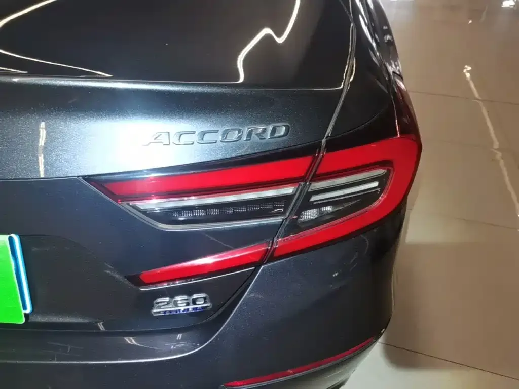 Honda Accord — фото 7