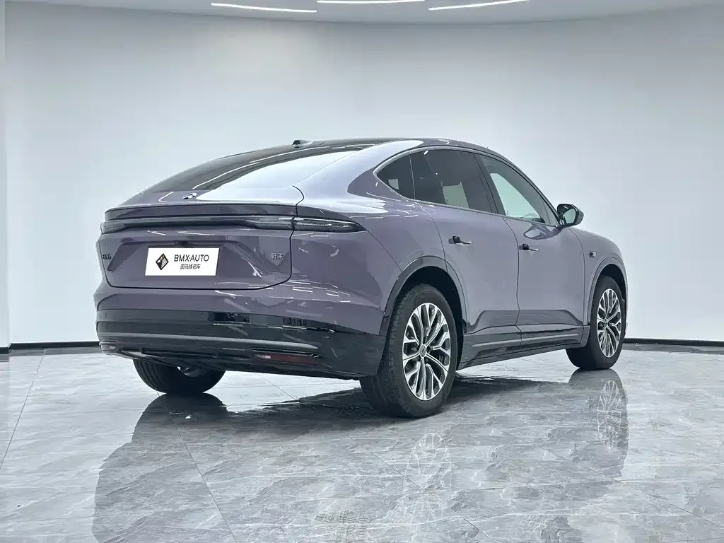 NIO EC6 — фото 10