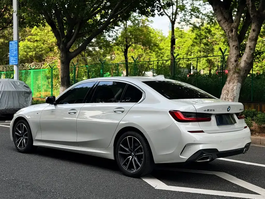 BMW 3 Series 2022 из CN, фото 9