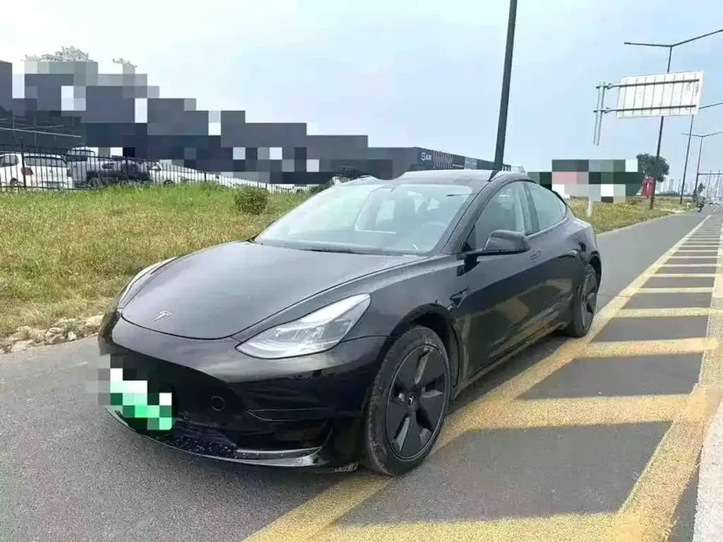 Tesla Model 3 — фото 1