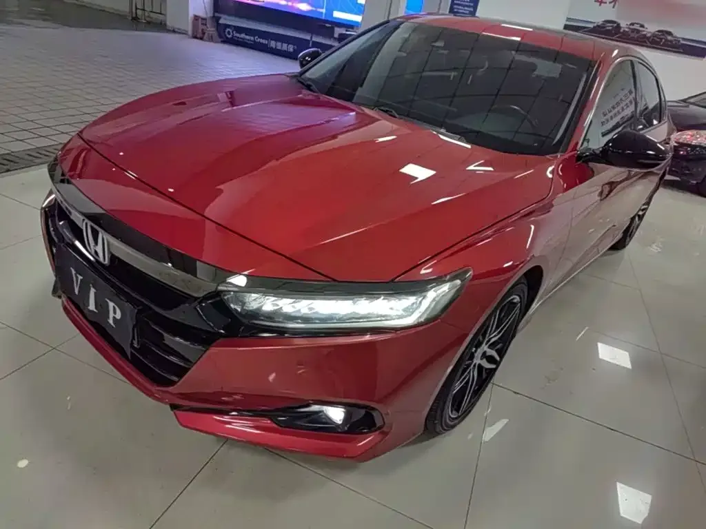 Honda Accord — фото 1