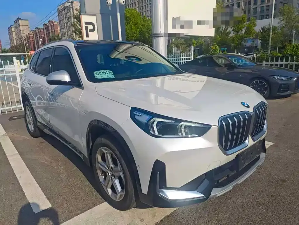 BMW X1 — фото 9