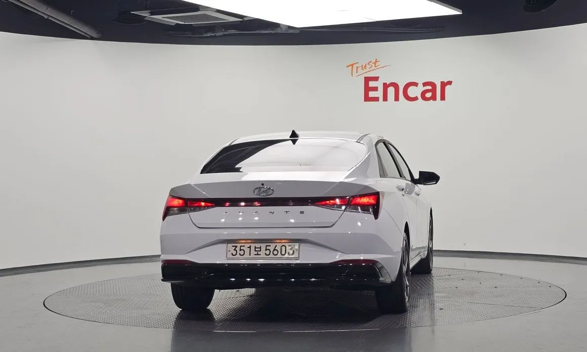 Hyundai AVANTE — фото 3