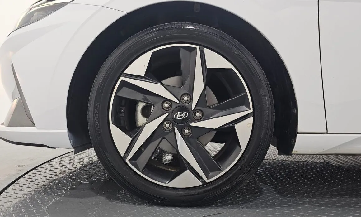 Hyundai AVANTE — фото 5