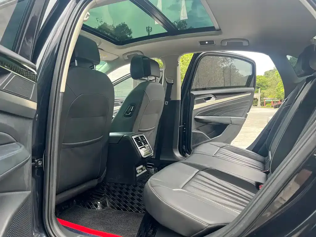 Volkswagen Passat — фото 4