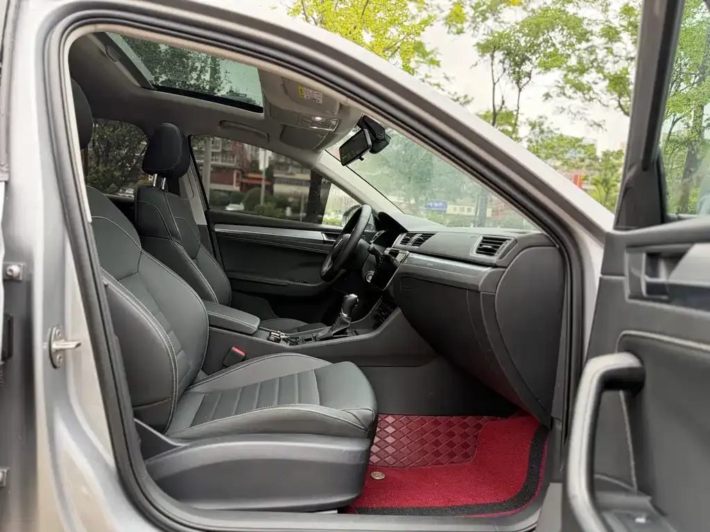 Skoda Superb — фото 4
