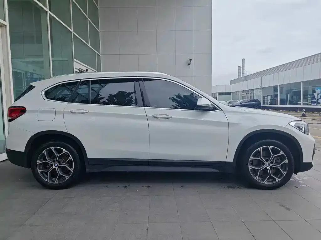 BMW X1 — фото 2
