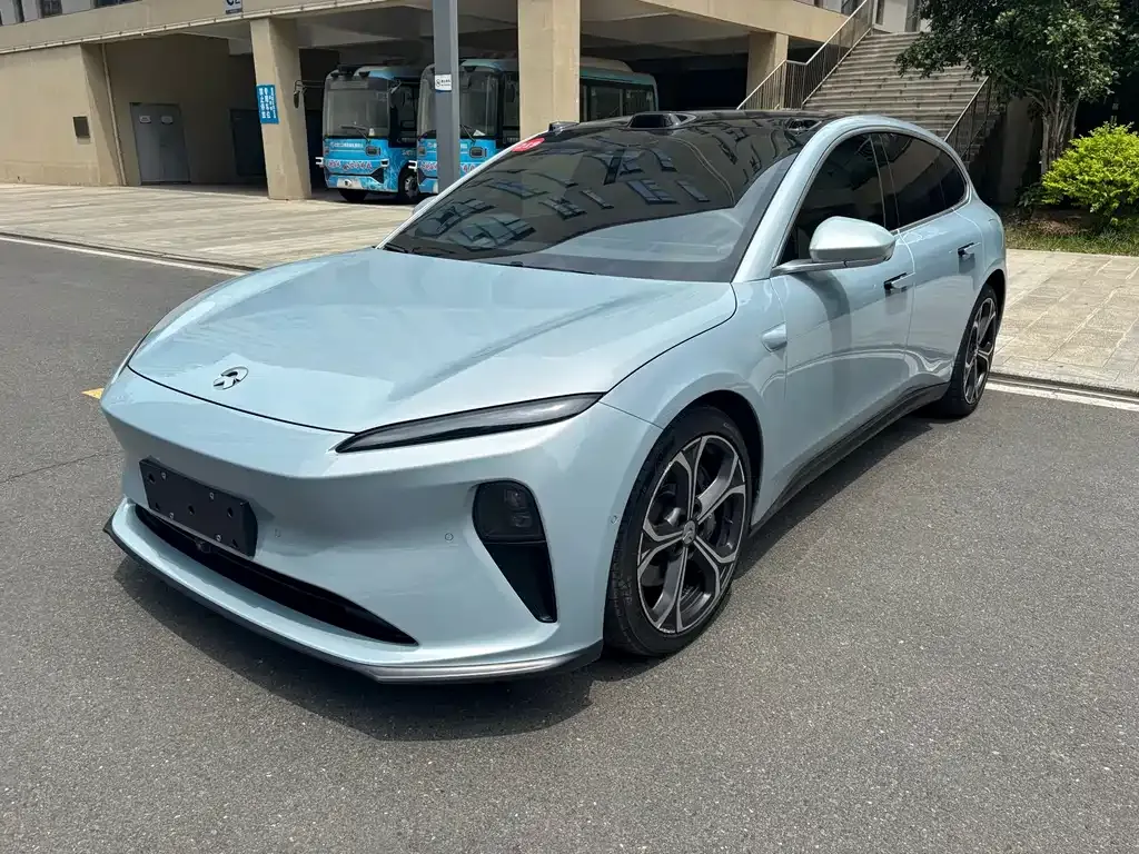 NIO ET5T