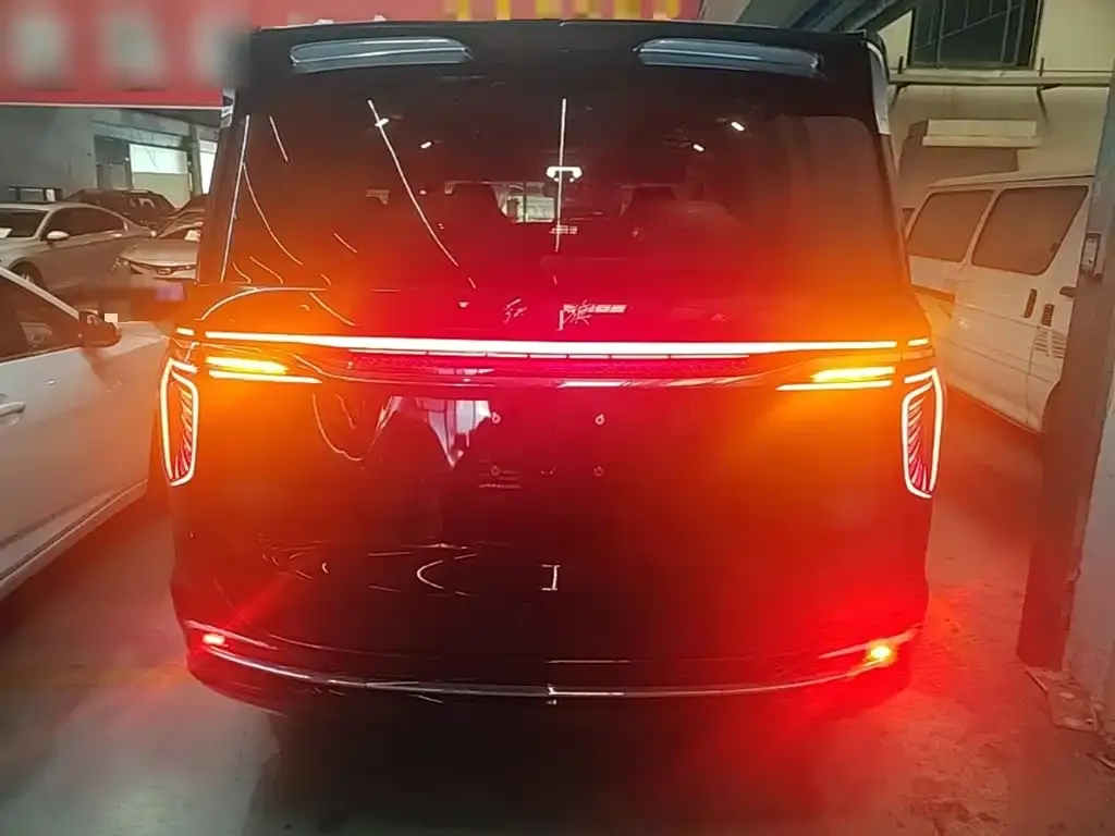 Hongqi HQ9 PHEV — фото 4