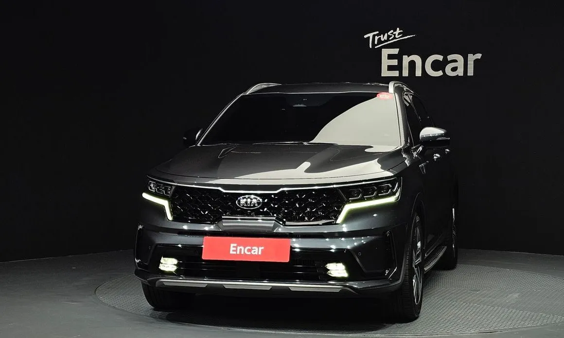 Kia Sorento — фото 8