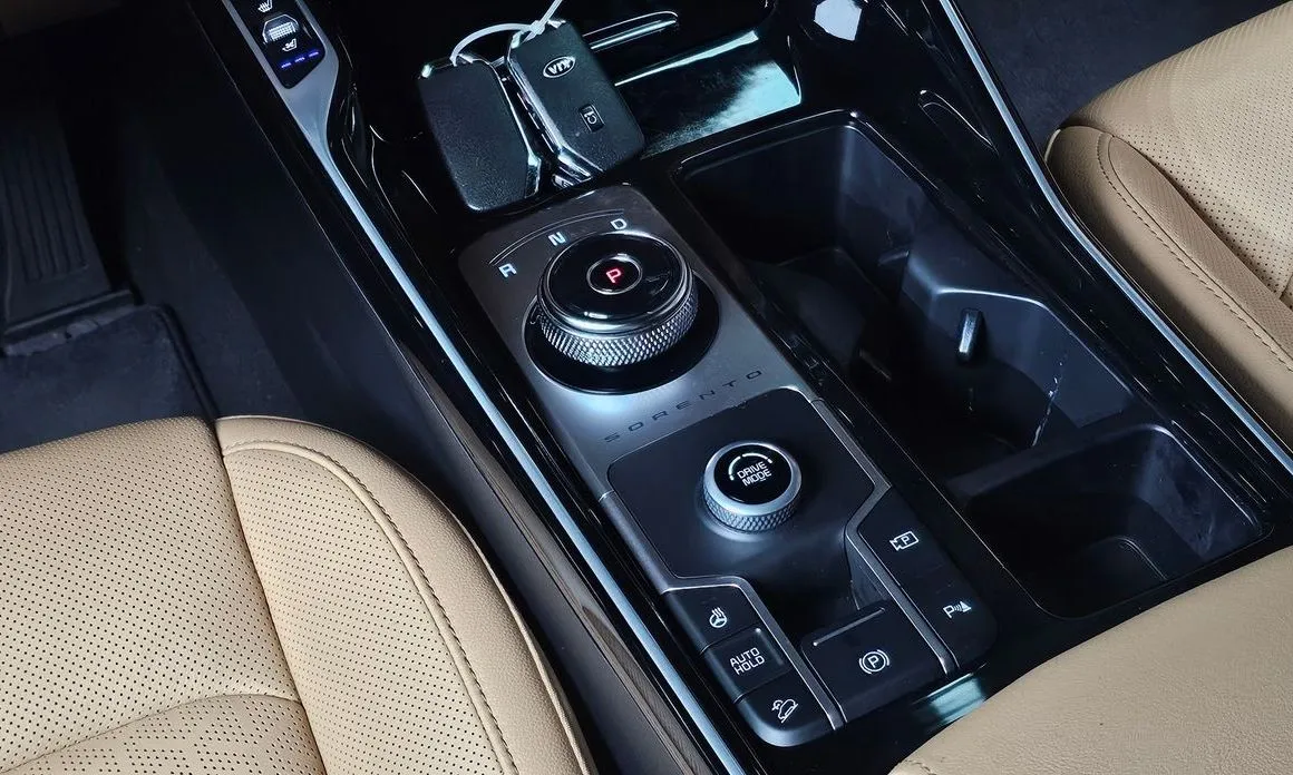 Kia Sorento — фото 10