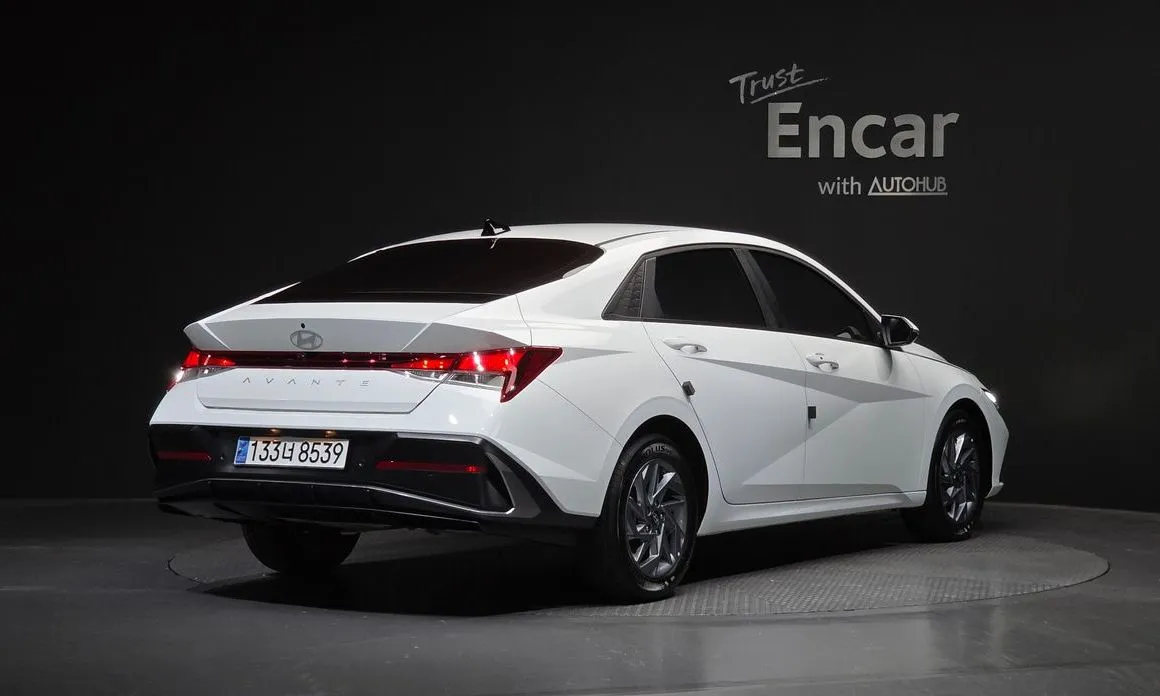 Hyundai AVANTE — фото 3