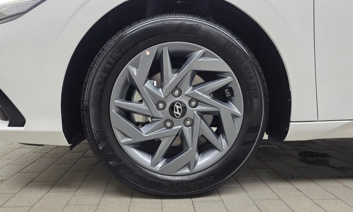 Hyundai AVANTE — фото 4