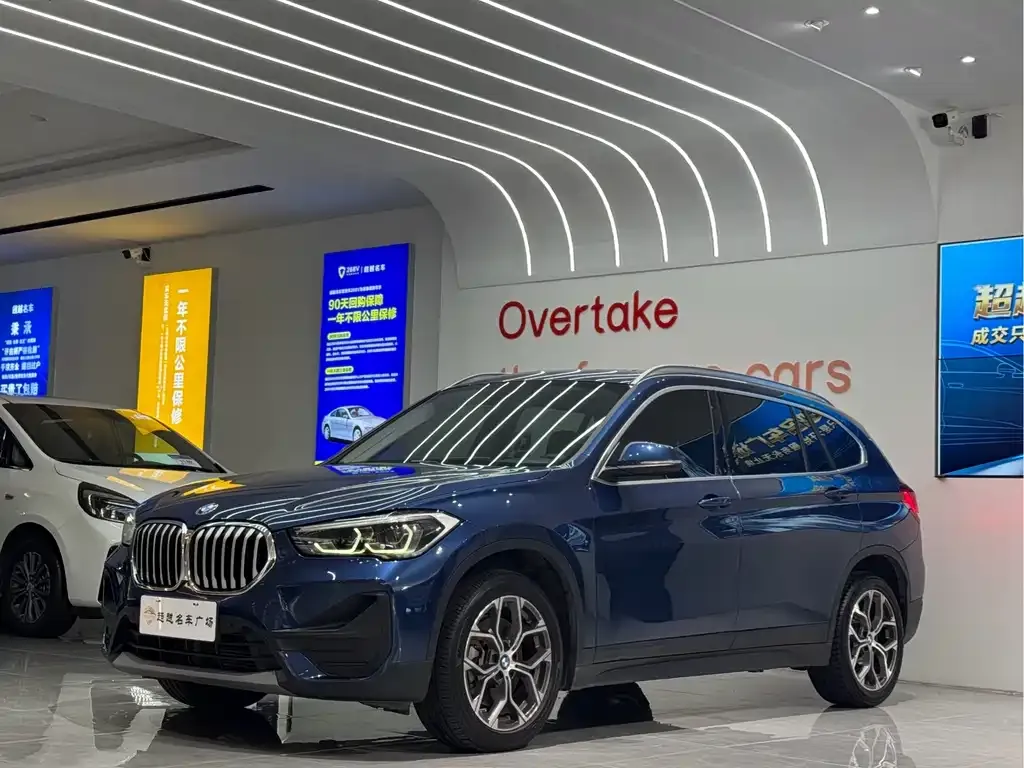 BMW X1 — фото 1