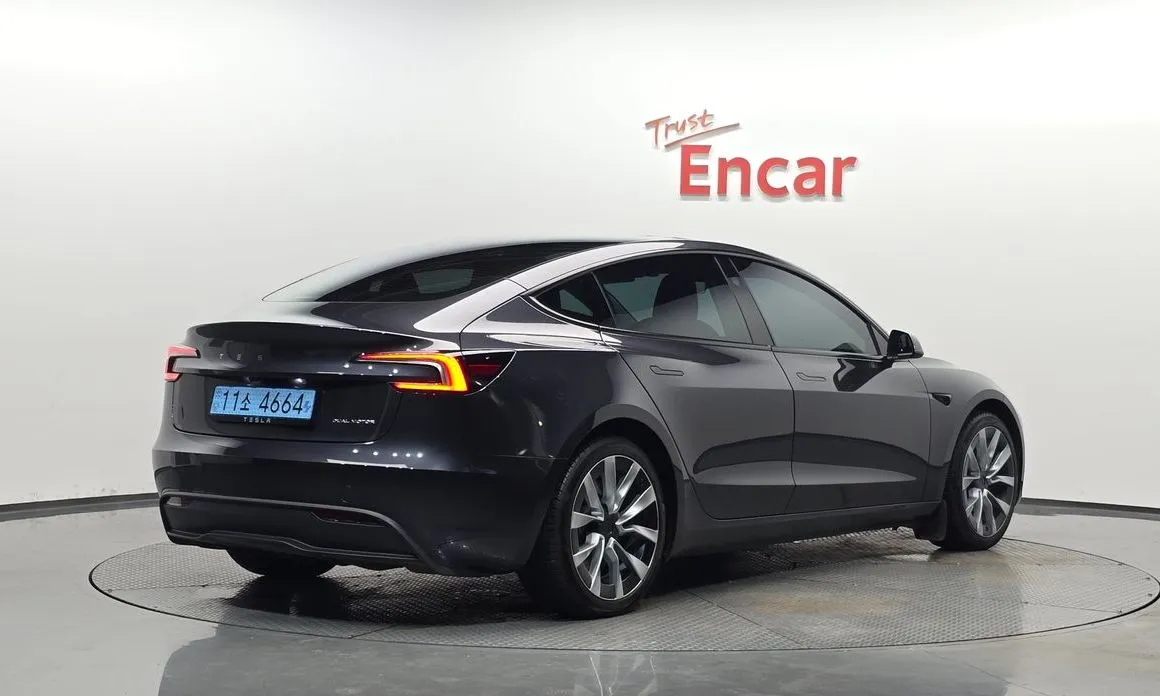 Tesla Model 3 — фото 4