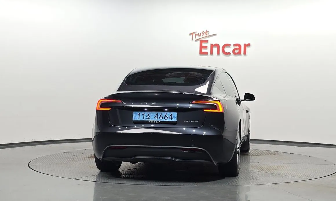 Tesla Model 3 — фото 3