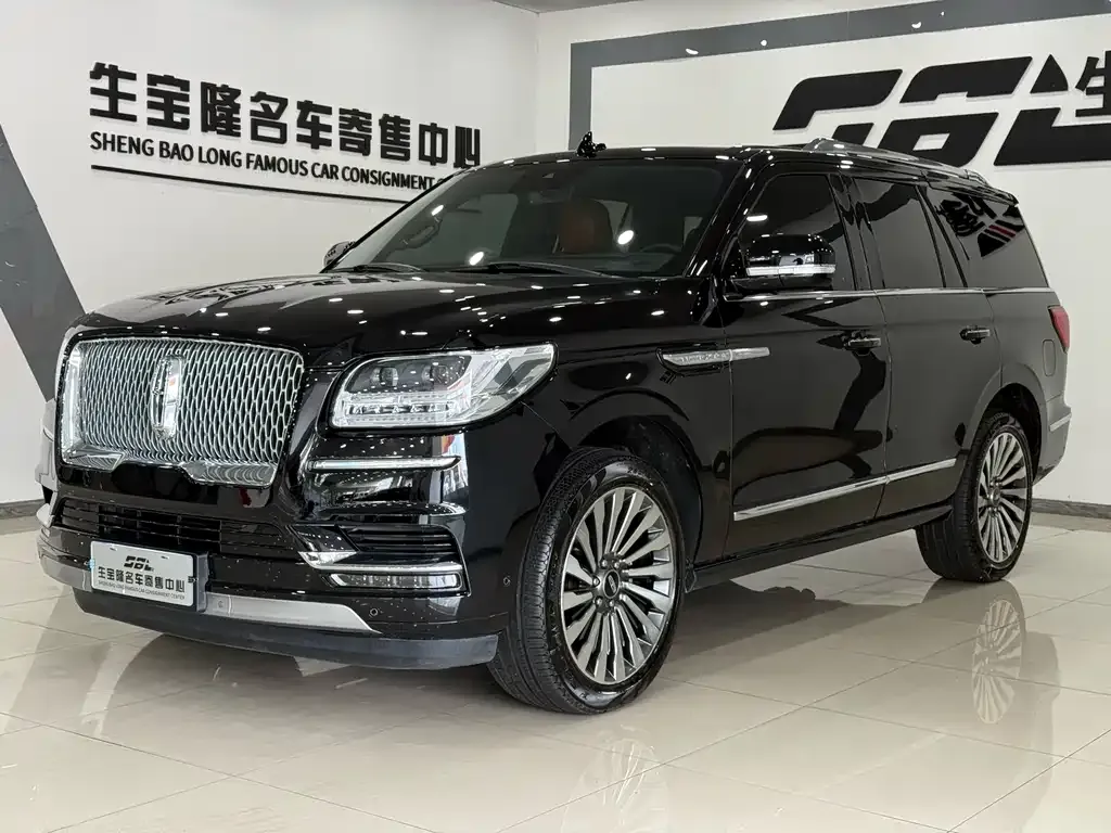 Lincoln Navigator — фото 1