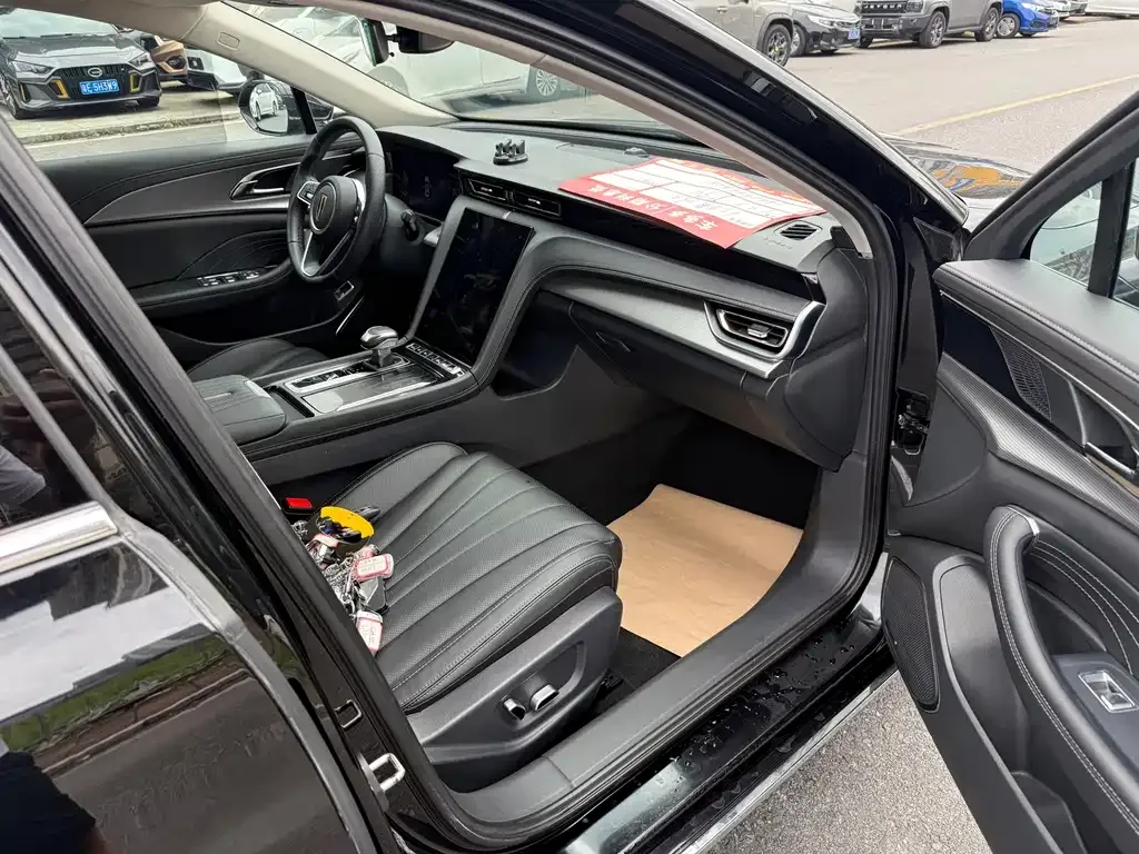 Hongqi H5 2024 из CN, фото 2
