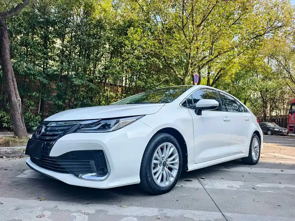 Toyota Allion — фото 1