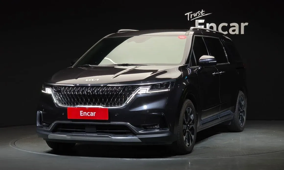 Kia Carnival — фото 1
