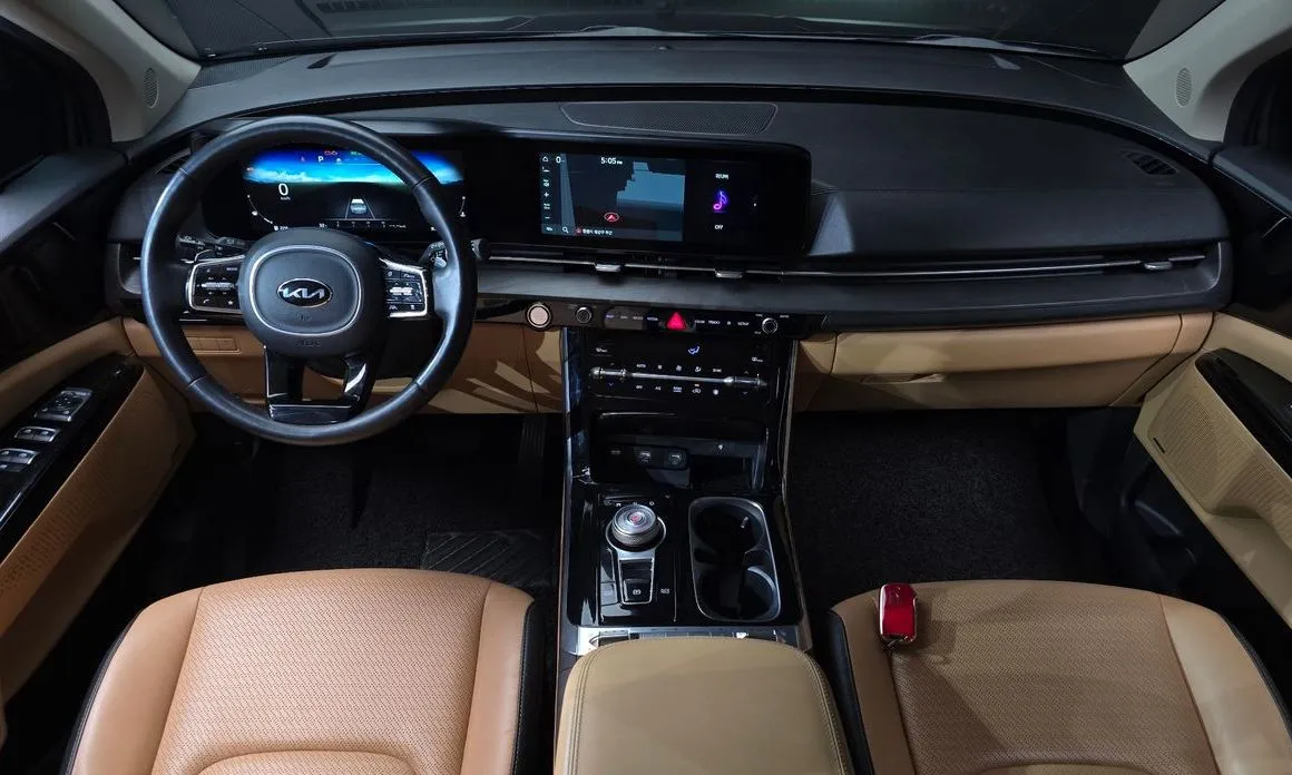 Kia Carnival — фото 10