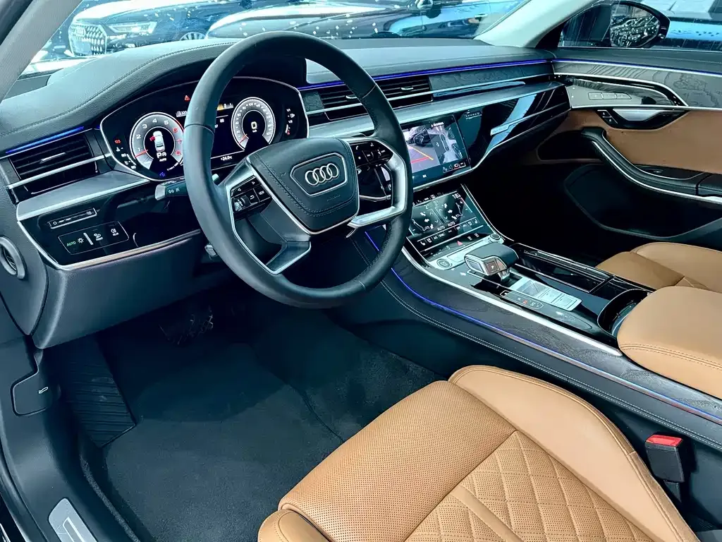 Audi A8 — фото 8