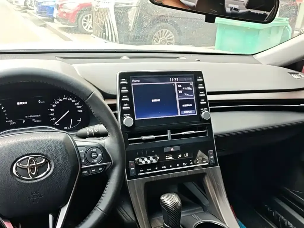 Toyota Avalon — фото 10