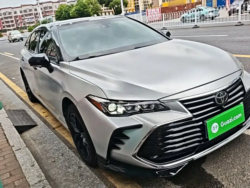 Toyota Avalon — фото 5