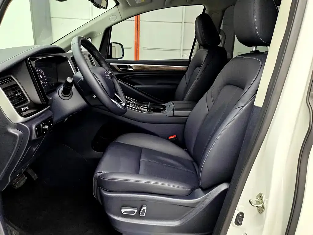 GAC Motor Trumpchi M8 — фото 10