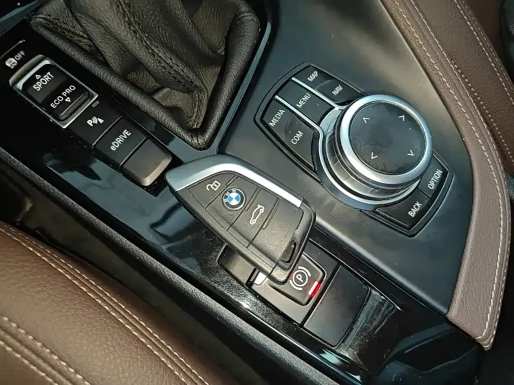 BMW X1 New Energy — фото 10