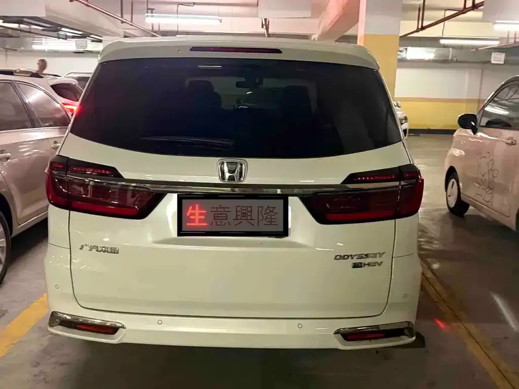 Honda Odyssey — фото 5