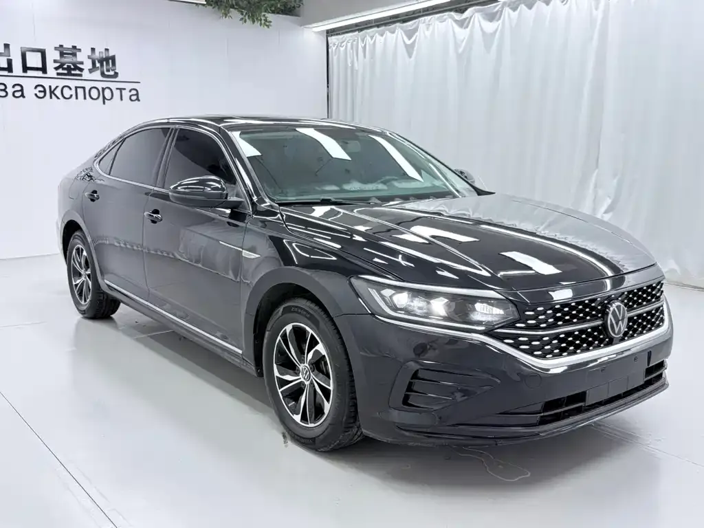 Volkswagen Passat — фото 8