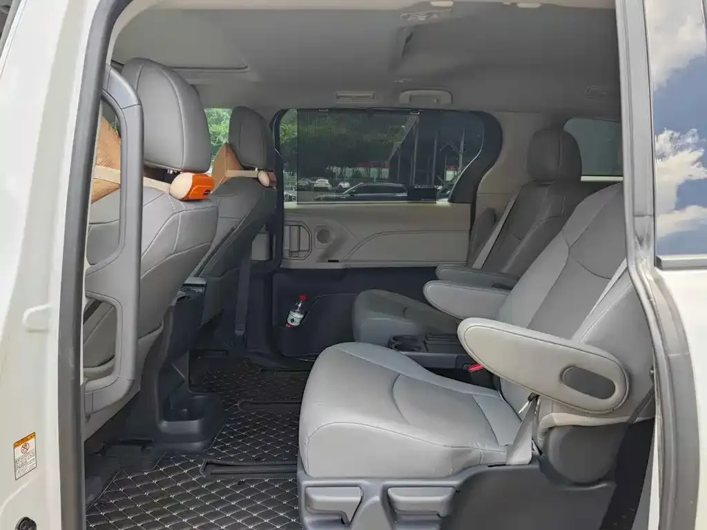 Buick GL8 Hybrid — фото 2