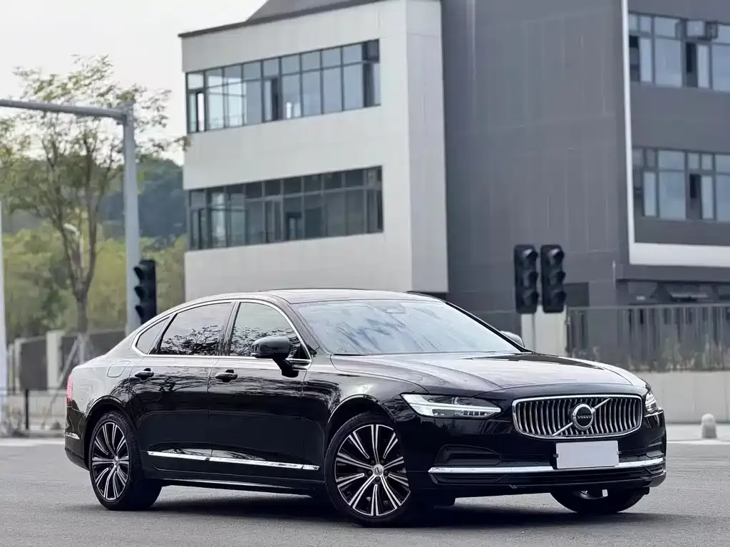 Volvo S90 — фото 9