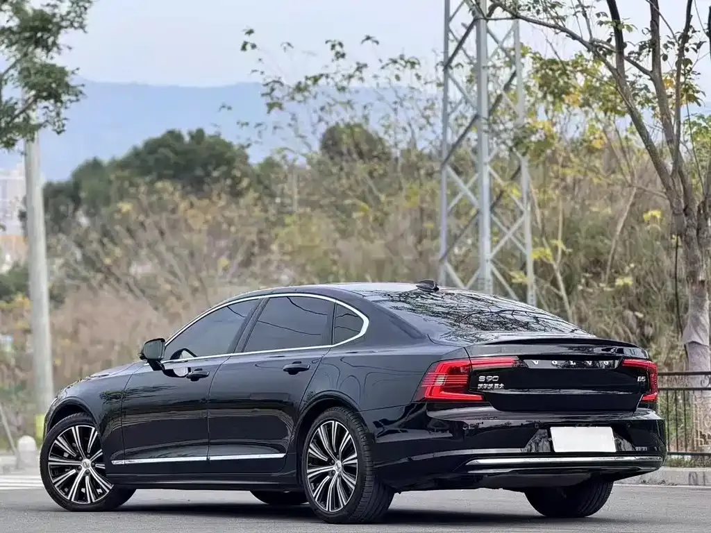 Volvo S90 — фото 7