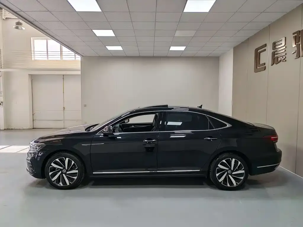 Volkswagen Passat — фото 2