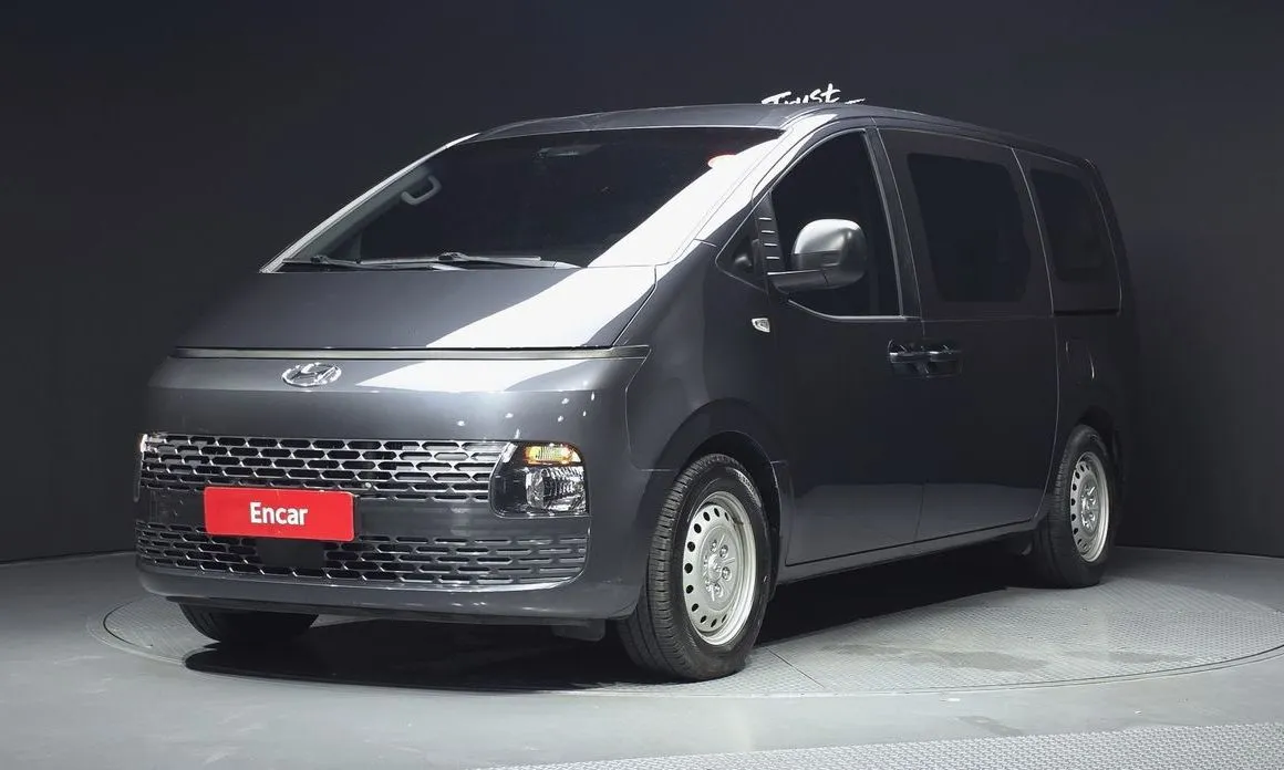 Hyundai Staria — фото 1