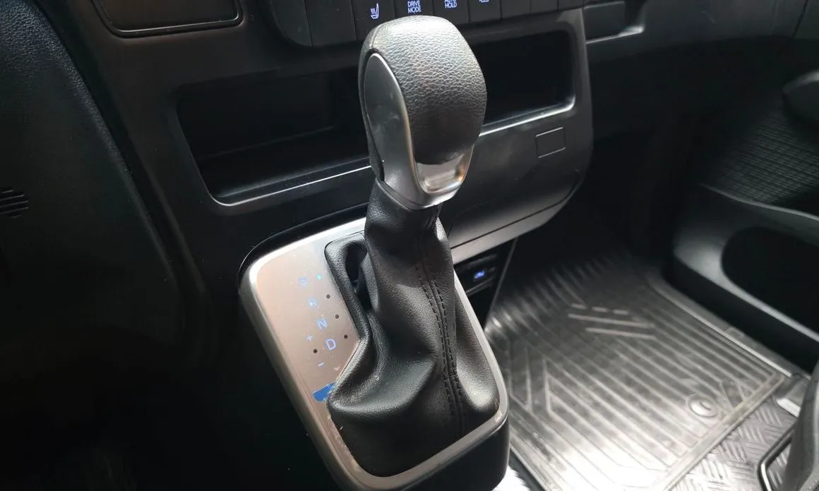 Hyundai Staria — фото 2