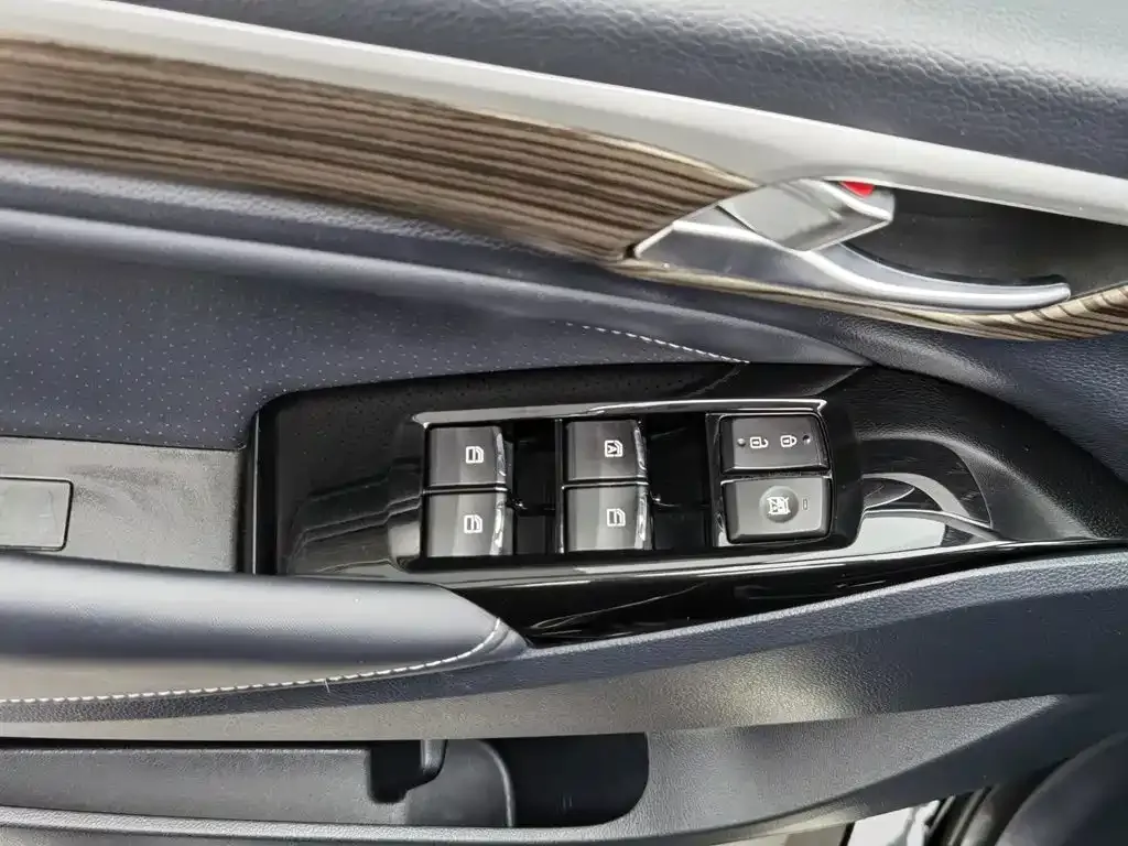GAC Motor Trumpchi M8 — фото 10