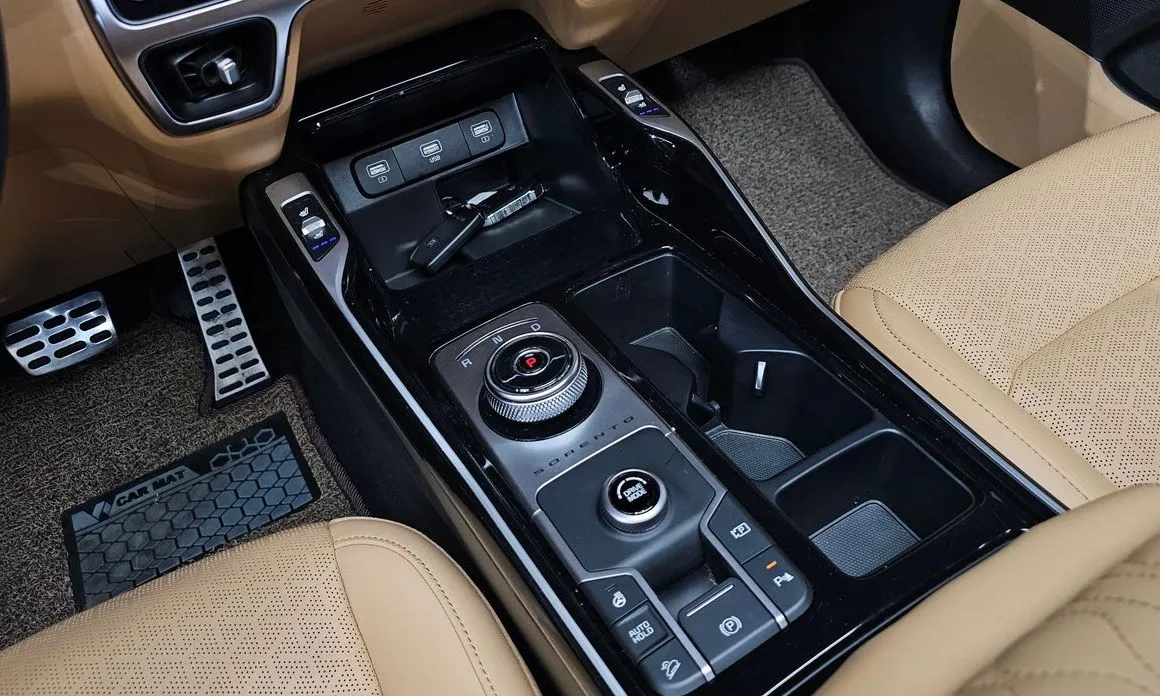 Kia Sorento — фото 9