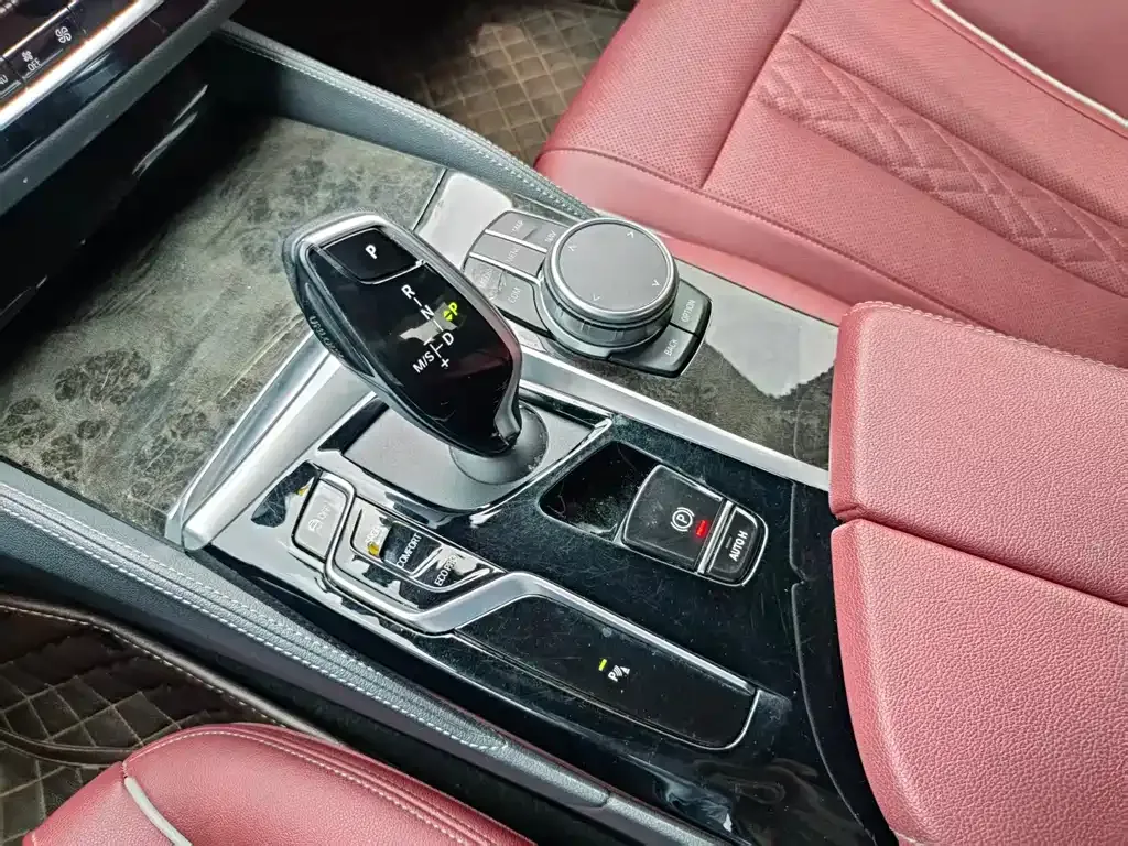 BMW 5 Series — фото 10