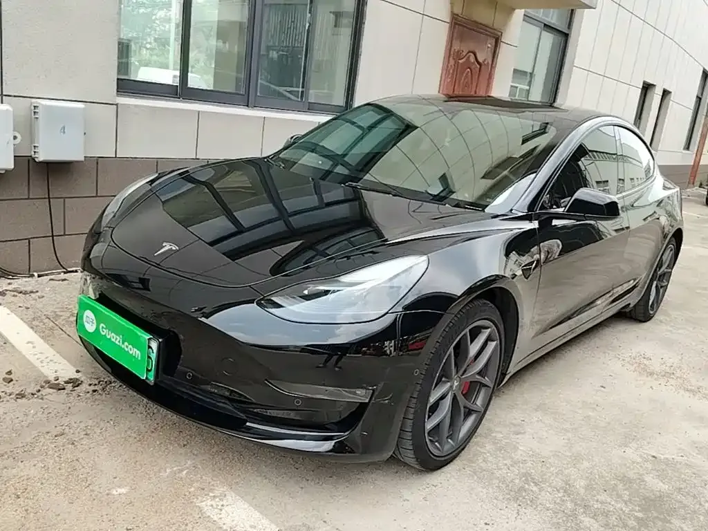 Tesla Model 3 — фото 5