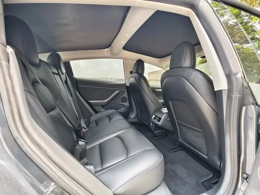 Tesla Model 3 — фото 4
