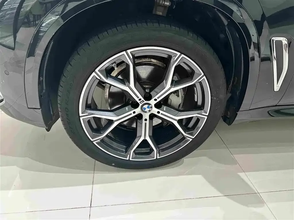 BMW X5 — фото 2