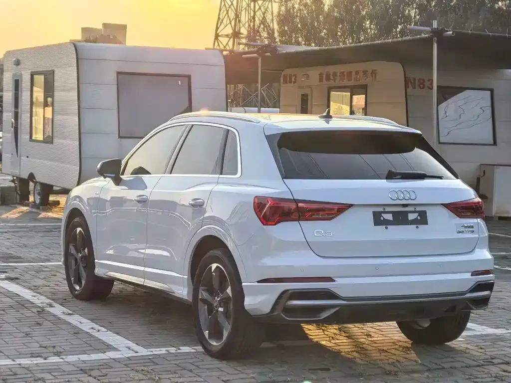 Audi Q3 — фото 3